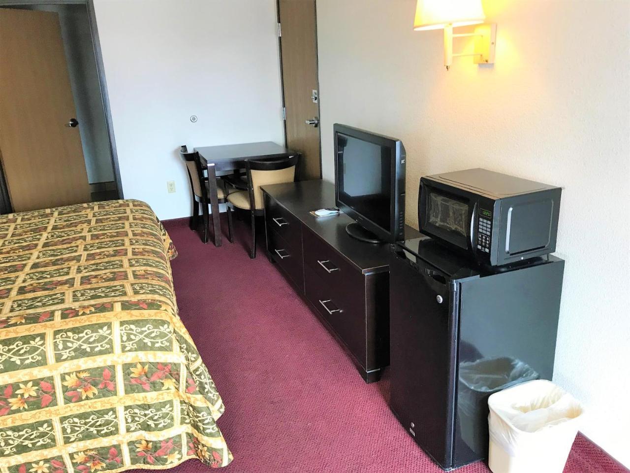 American Inn & Suites Albuquerque Esterno foto